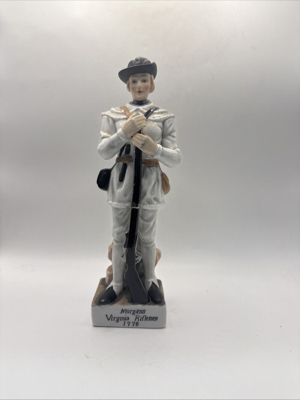 Vintage Porcelain Morgan’s Virgina Riflemen 1776 Revolutionary War Figurine *